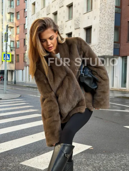 Короткий норковый жакет - цвет соболь - фото 11