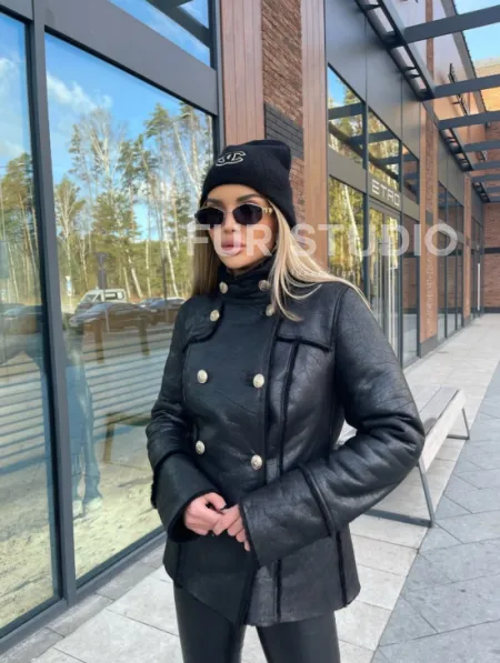 Дубленка из натуральной овчины в стиле милитари - фото 1