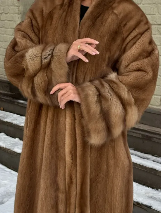 Шуба норковая кимоно VINTAGE GOLD рукава с отделкой из меха куницы - фото 1
