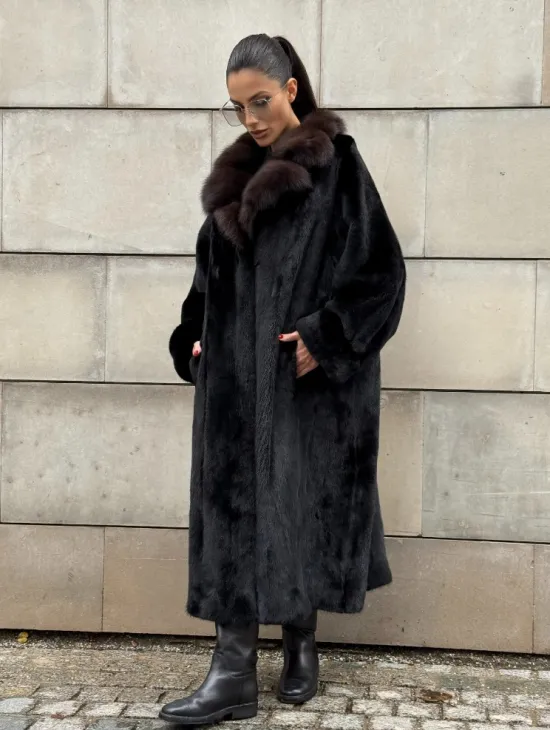 Манто New Elegance из норки Saga Furs с воротником из меха соболя - фото 10