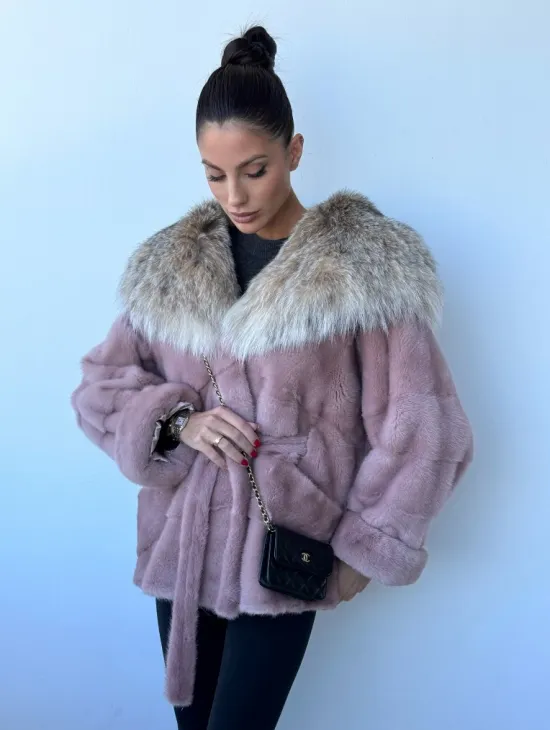 Шуба из норки Pink с капюшоном из меха рыси и манжетами на рукавах - фото 0