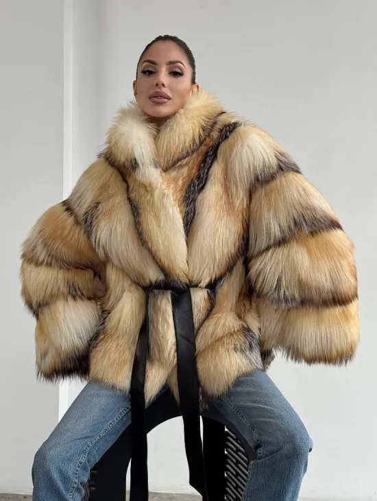 Шуба из меха лисы «Golden fox» - летучая мышь - фото 8
