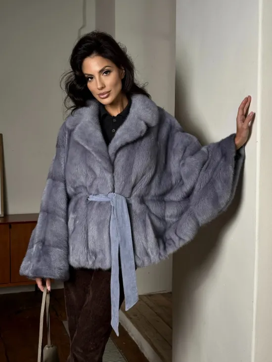 Короткая норковая шуба в стиле оверсайз с английским воротником - фото 11