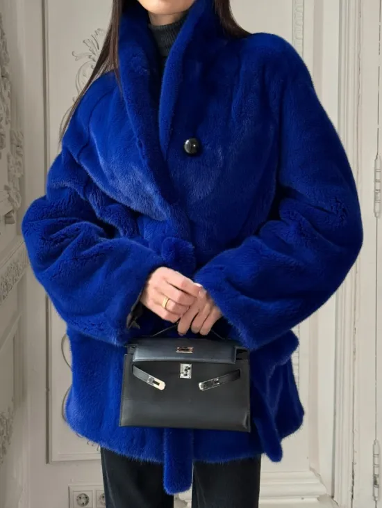 Полушубок из меха премиальной плюшевой норки Electric Blue - фото 2