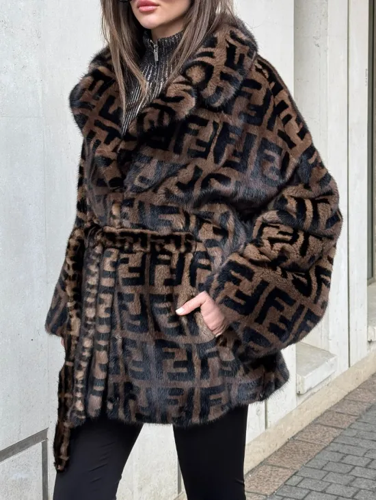 Шуба из плюшевой норки VELVET летучая мышь с черным принтом - фото 1