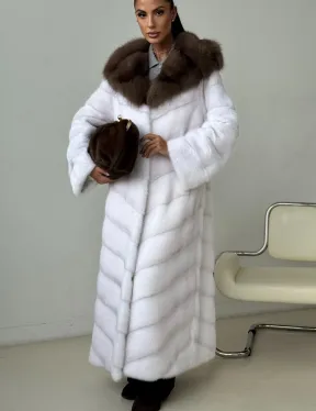 Белая норковая шуба с куницей капюшон - фото 3