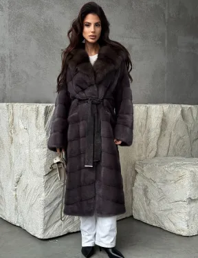 Шуба норковая графитовый ирис с капюшоном куницы - фото 0