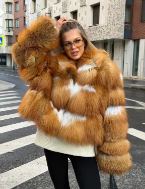 Шуба из лисы с капюшоном - фото 12
