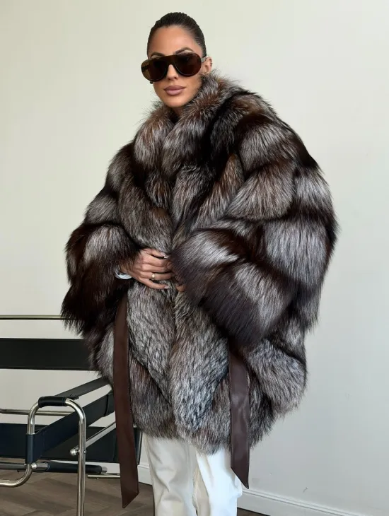 Шуба из лисы - летучая мышь - фото 0