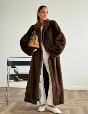 Прямая шуба из норки с поясом - фото 10