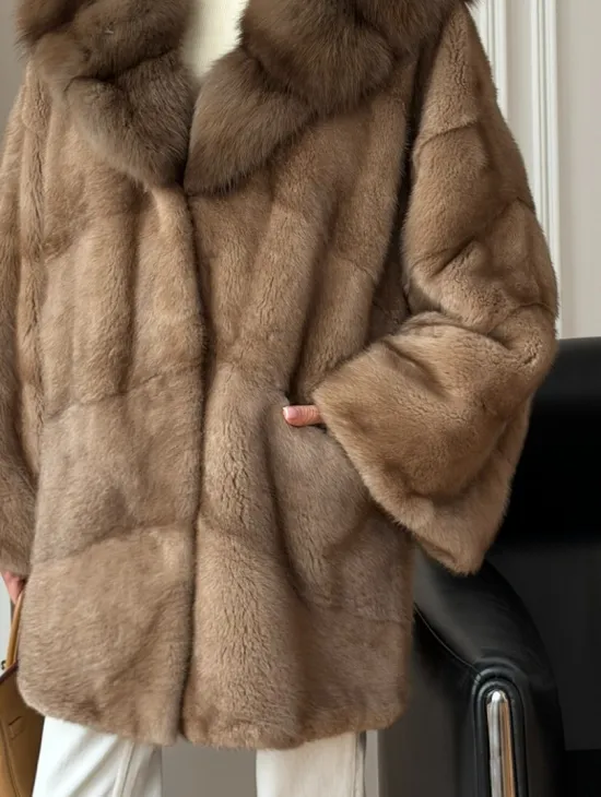 Шуба норковая с капюшоном куница - фото 1