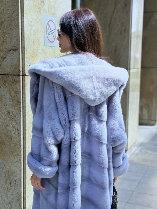 Удлиненная голубая норковая шуба NAFA MINK с капюшоном - фото 2