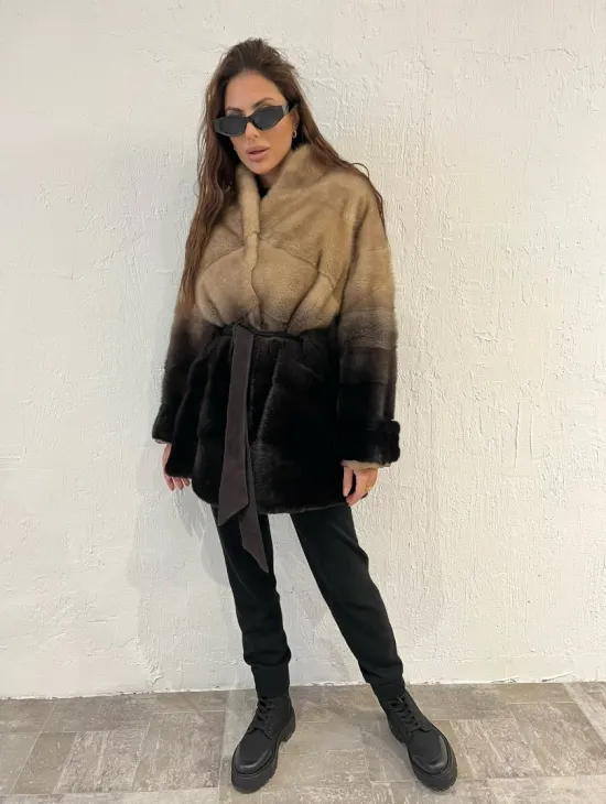 Короткая шуба из меха норки - эффект деграде - фото 7