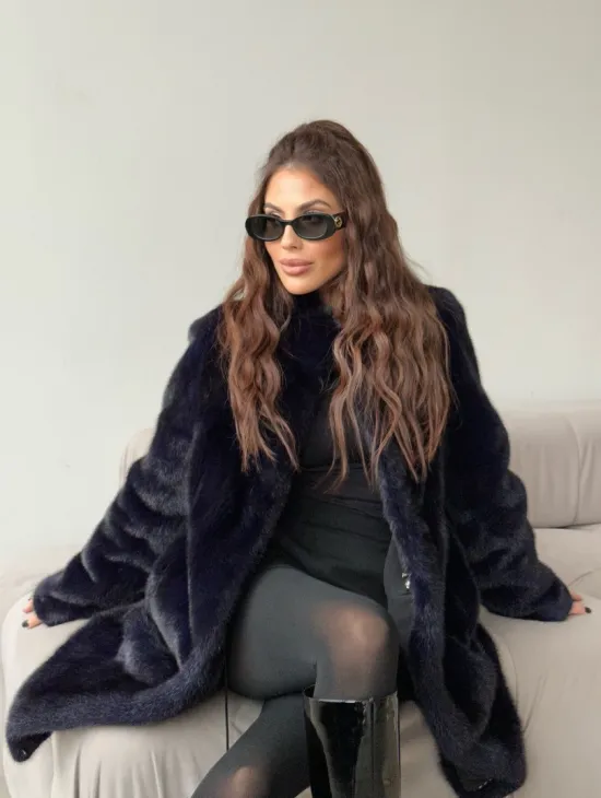 Шуба из аукционной норки стойка воротник  - цвет инфинити - фото 3