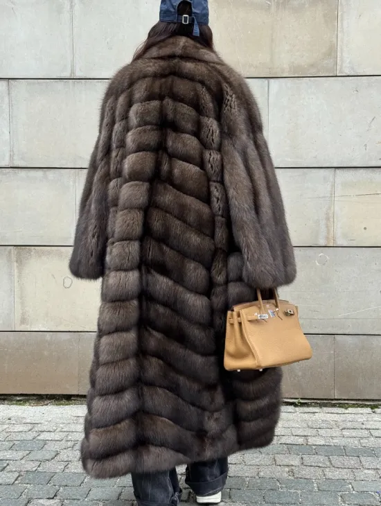 Шуба из меха баргузинского соболя - фото 2