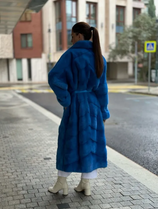 Шуба халат из меха норки - цвет электрик - фото 4