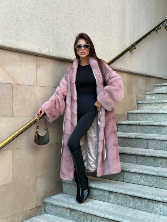 Элегантная шуба воротник отворот - цвет розовый жемчуг - фото 0