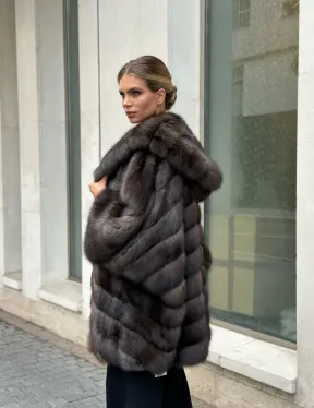 Эффектный жакет из меха соболя с капюшоном седина 1/2 - фото 5