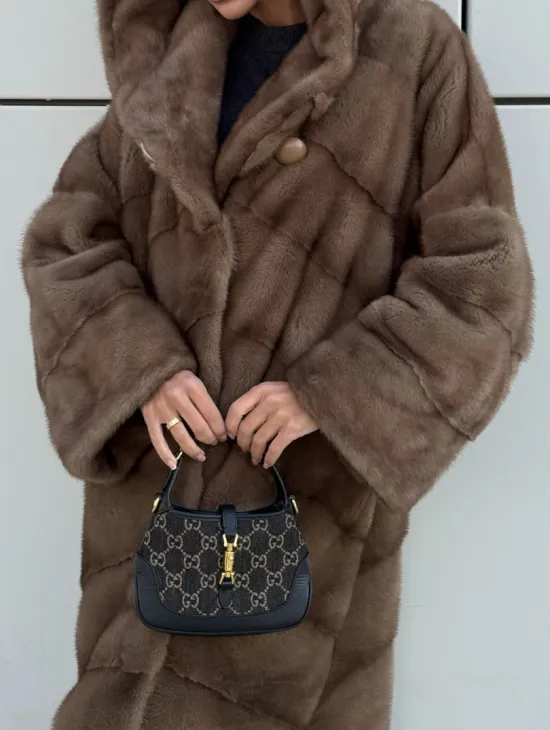 Женская норковая шуба NAFA MINK с капюшоном - цвет пастель - фото 1