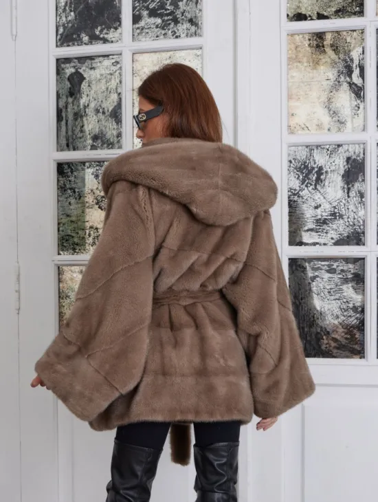 Палевая летучая мышь мех норка с капюшоном - NAFA MILK - фото 3