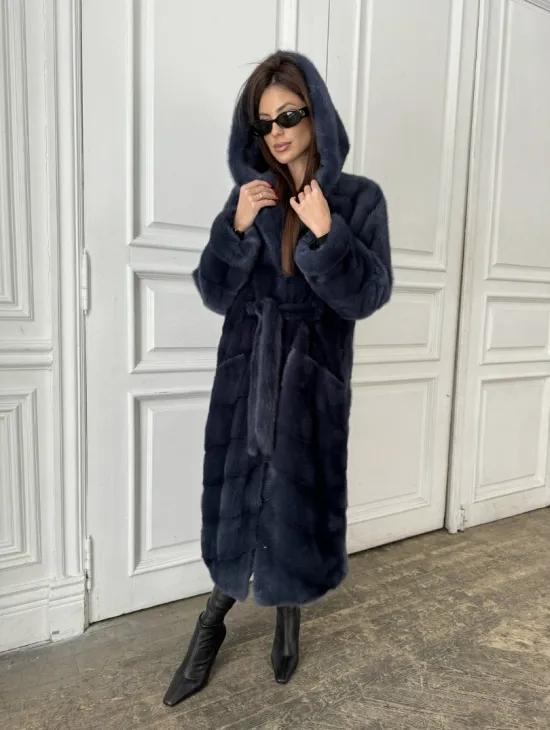 Норковая шуба с капюшоном под пояс - цвет темно-синий - фото 4