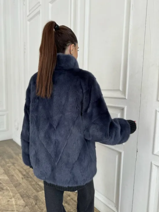 Короткая норковая шуба на молнии, стойка воротник - цвет черника - фото 5