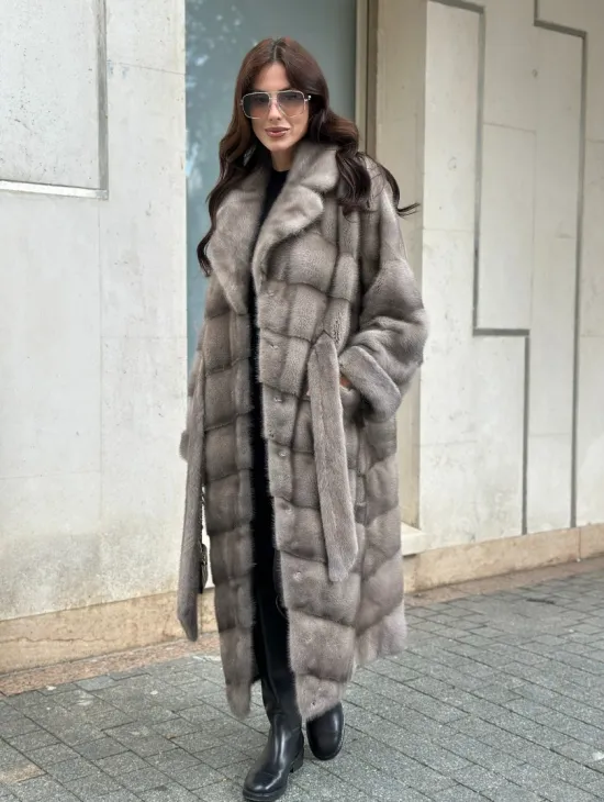 Шуба из норки  серого цвета - сапфир с английским воротником - фото 9